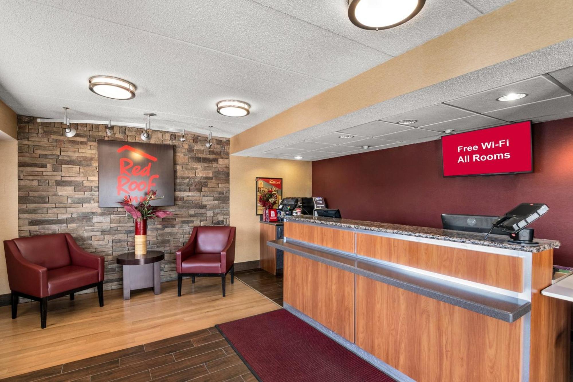 Red Roof Inn Enfield Exterior foto